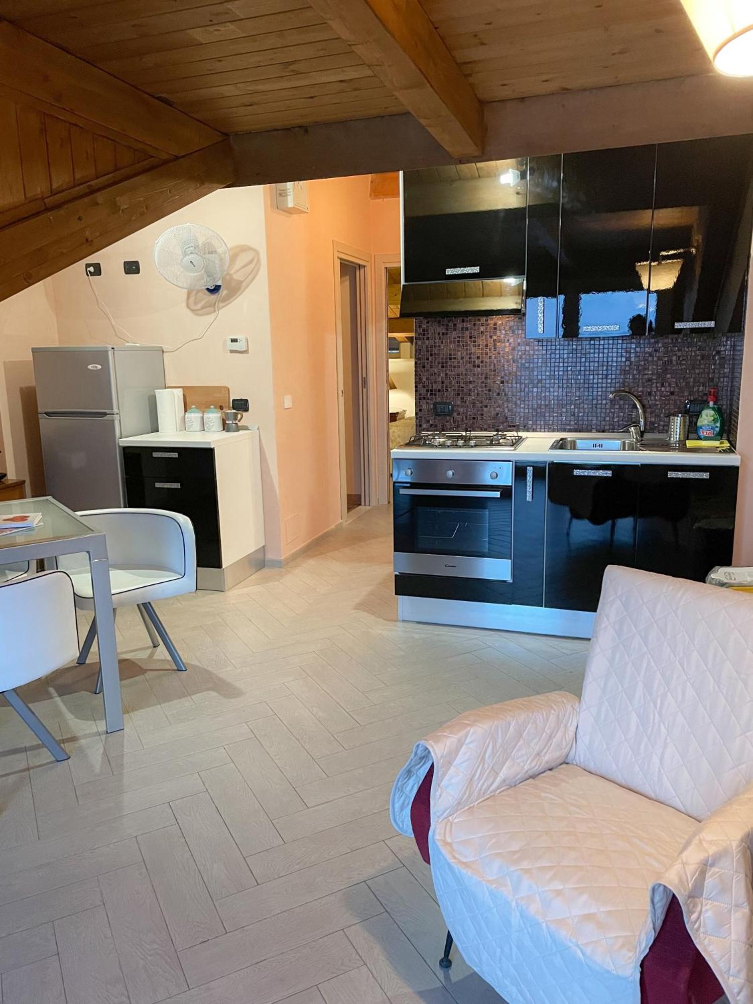 Maremare Apartments Giardini Naxos Eksteriør bilde
