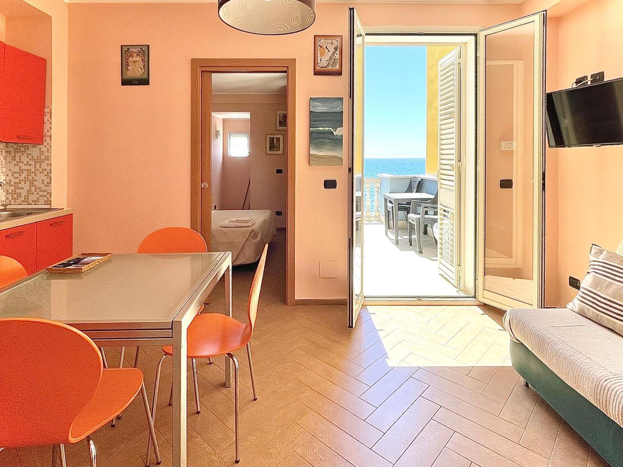 Maremare Apartments Giardini Naxos Eksteriør bilde
